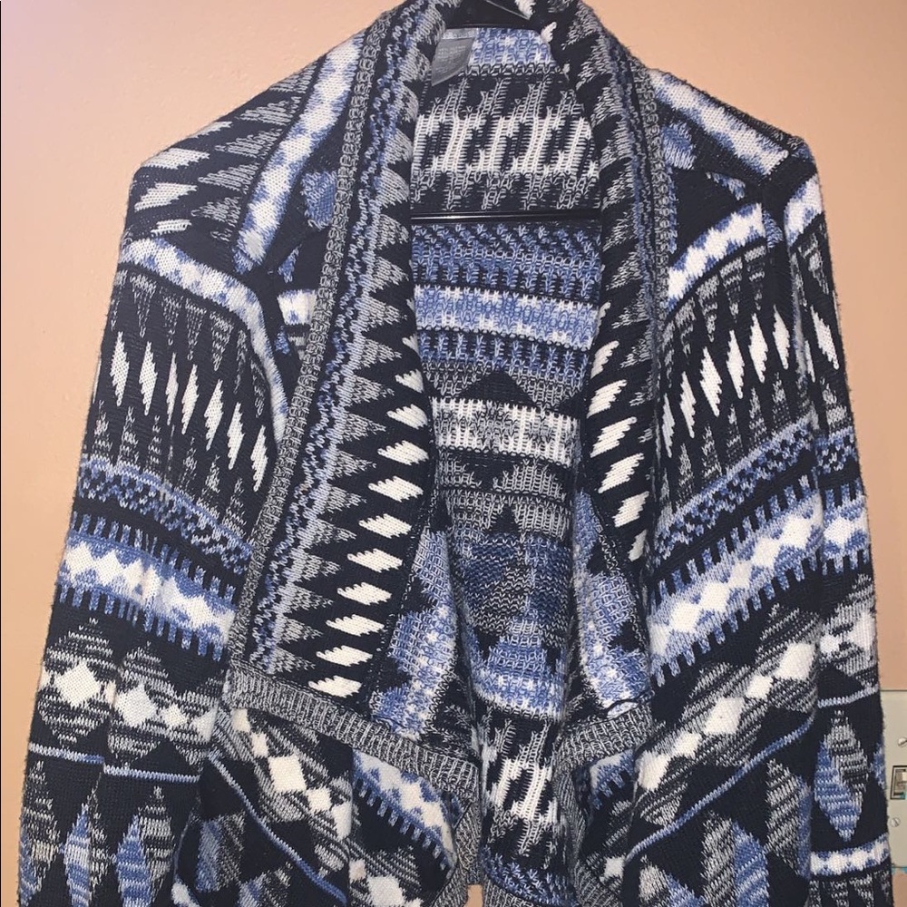 Aztec Design Open/Waterfall Style Cardigan. WO. Size L.